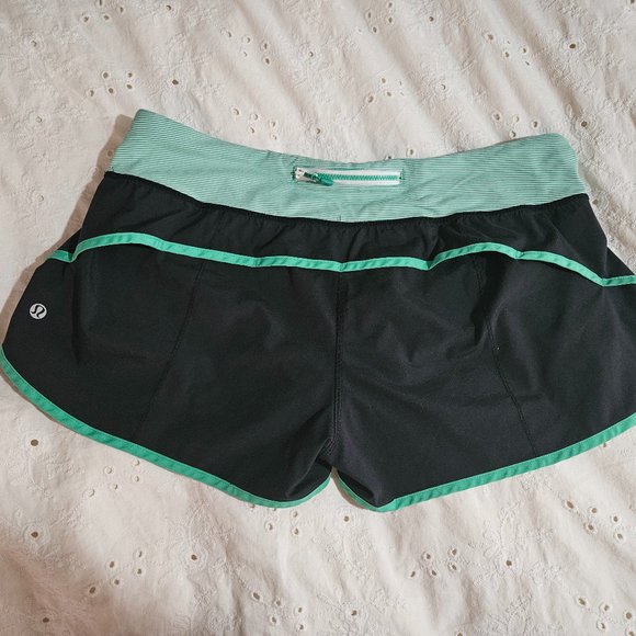 SOLD-Lululemon shorts- size 10 - Picture 6 of 6